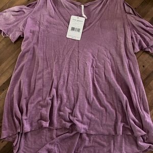 Cold shoulder flowy top